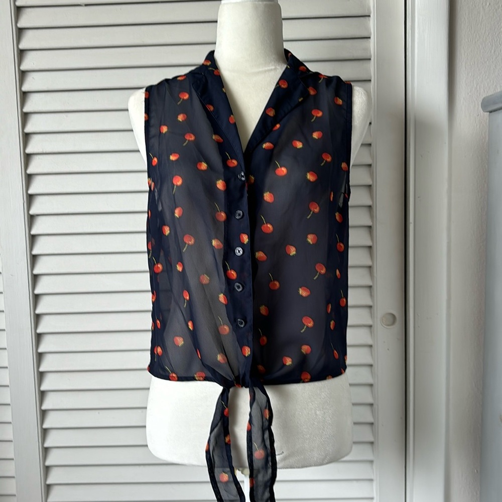 Black Poppy Top